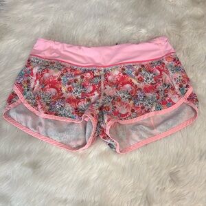 Lululemon Pink Floral Speed Up Flowabunga Mini Multi Shorts Women Size 6